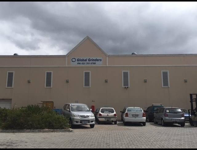 1,884M² FACTORY RENTED IN WESTLAKE